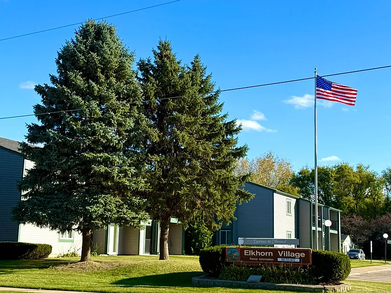 Elkhorn Village Apartments | 1 & 2 Bedroom Apartments in Elkhorn, WI Heat Included — Photo 18