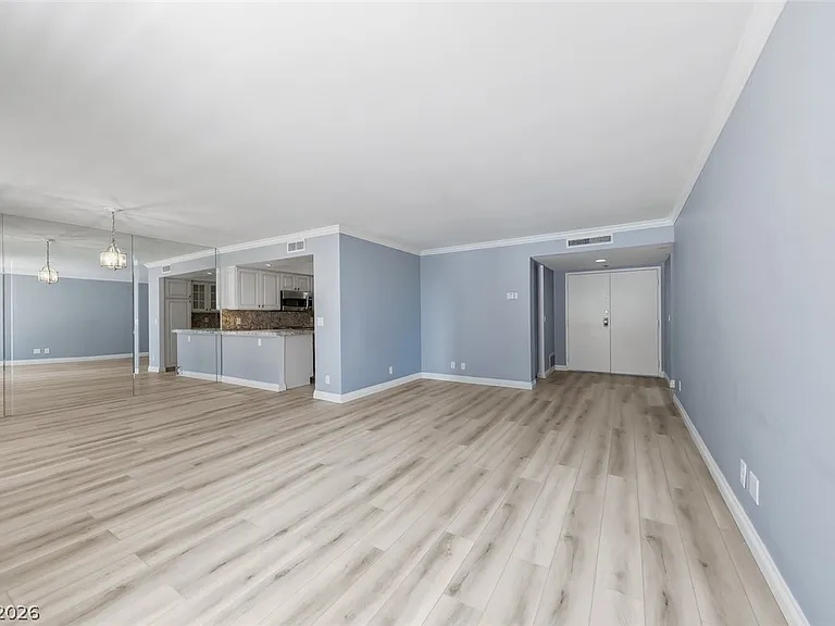 205 E Harmon Ave #405 — Photo 7