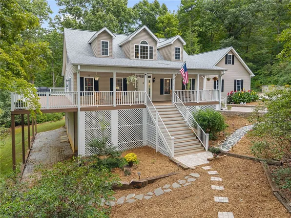 130 Dorothy Ln, Pickens, SC 29671