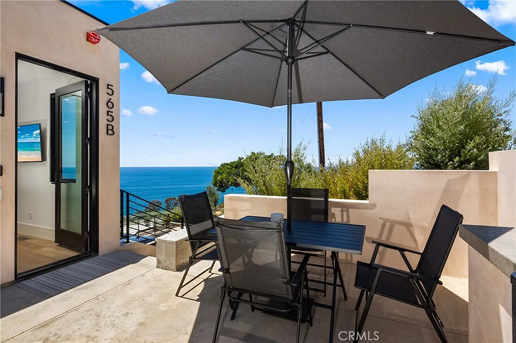 2 bed, 650 sqft, $6,500 — Photo 1