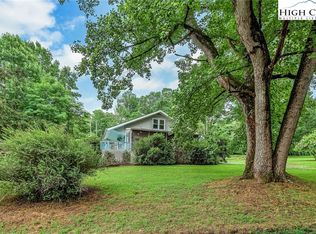 9366 Blackberry Rd, Lenoir, NC 28645