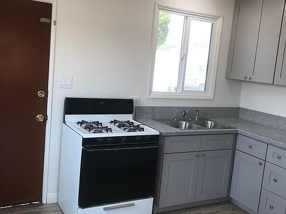 5th image of 5841 Camellia Ave #1/4