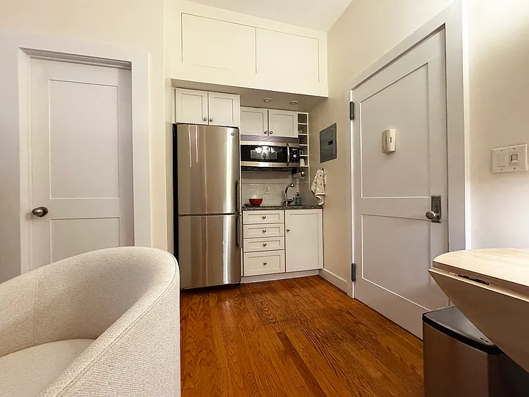 105 W 77th St #3B — Photo 10