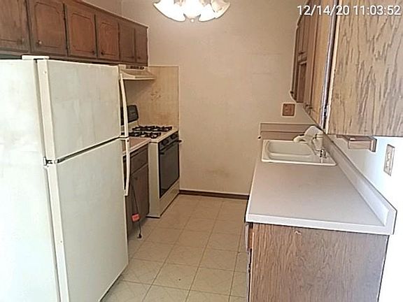 2nd image of W158N11177 Legend Ave APT 3