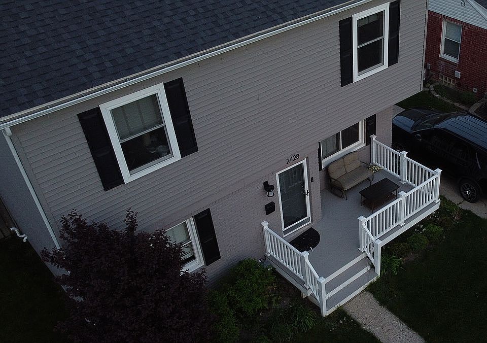 1st image of 2428 Ellwood Ave