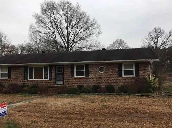 200 Meadowbrook Dr, Martin, TN 38237