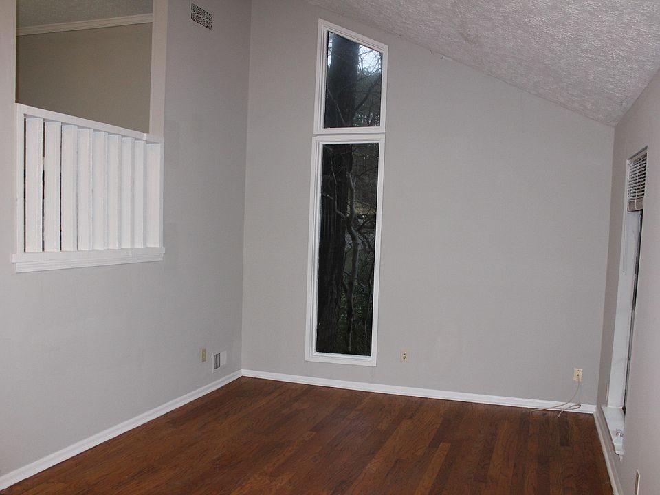 1st image of 230 Parkmont Ct