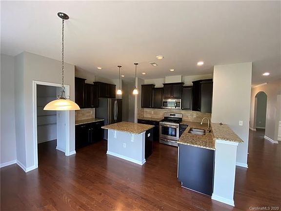 4th image of 7315 Agnew Dr