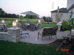 218 Hancock Dr, New Lenox, IL 60451