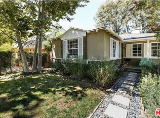 12135 Hollyglen Pl, Studio City, CA 91604