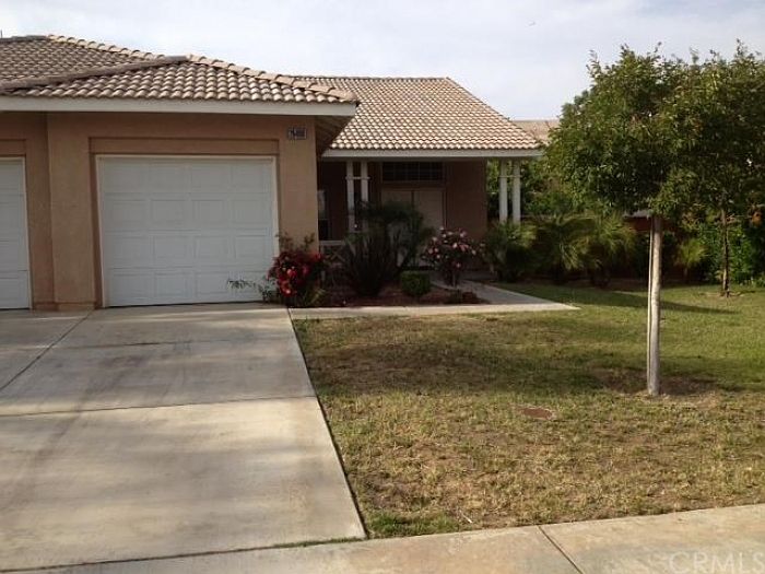 1st image of 26400 Sherwood Cir