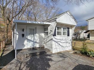 717 Stevens St, Coal Township, PA