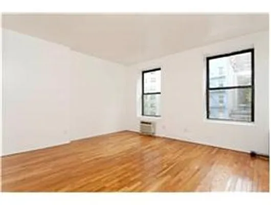 Rented by Douglas Elliman | media 37