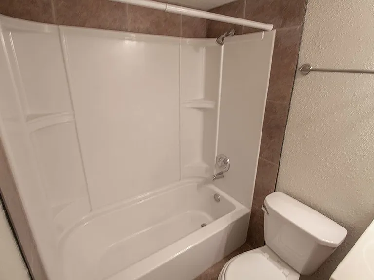 1007 W Ash St — Photo 33