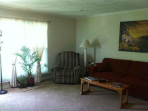 3rd image of 1504 Kingsmill Dr