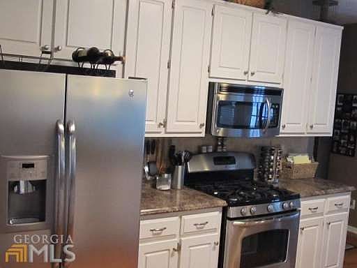 5th image of 354 Barrington Farms Pkwy
