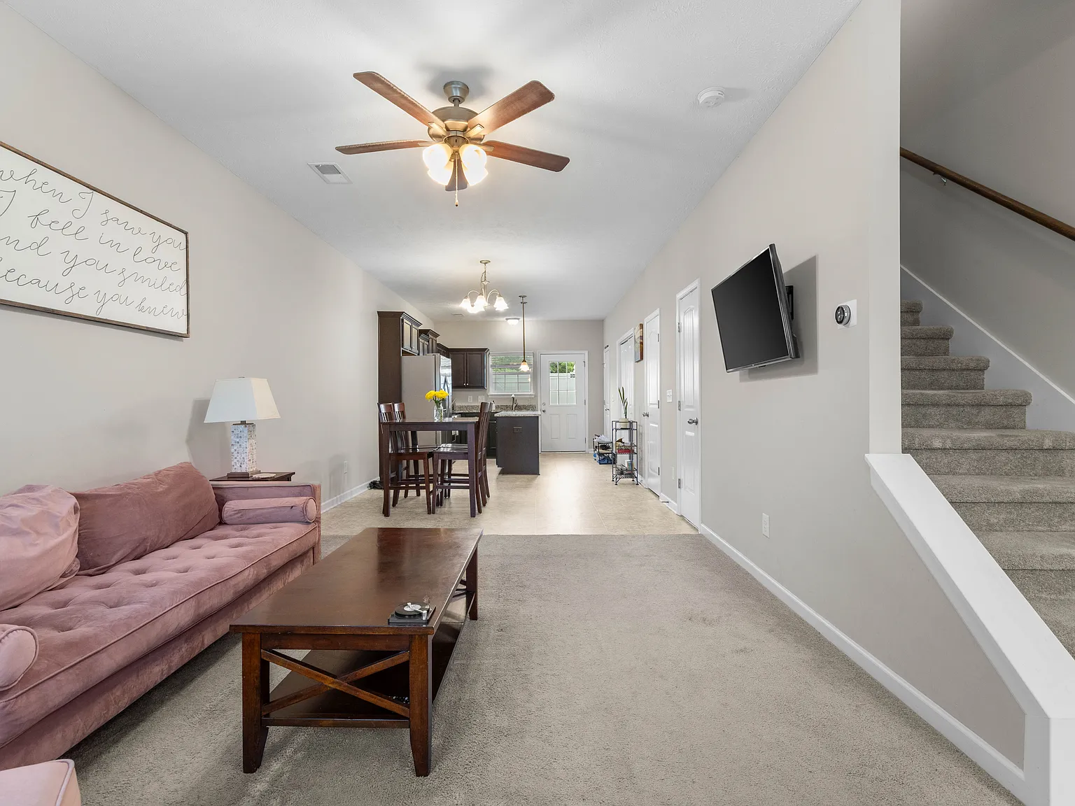 2 bed, 2.5 bath, 1350 sqft, $1,600 — Photo 2