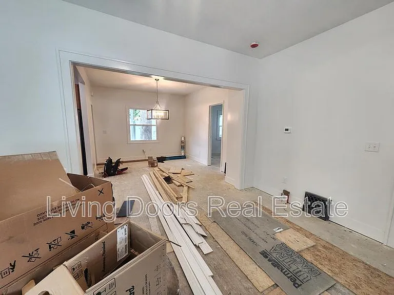 711 N 30th St #1 — Photo 4