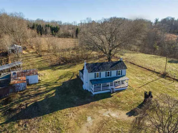 894 Brownings Cv, Shipman, VA 22971