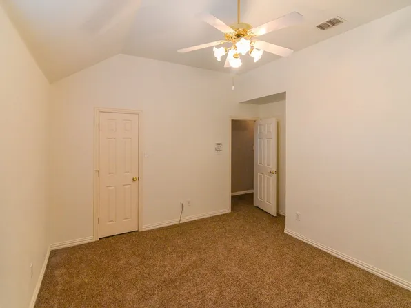 9605 Pinehurst Dr, Rowlett, TX 75089