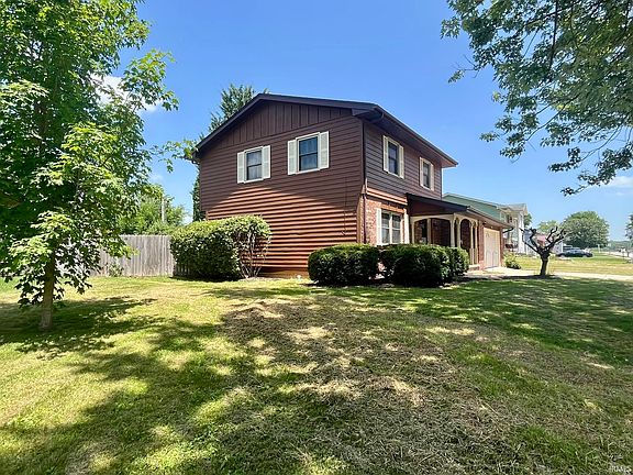 5th image of 1055 Cherry Ln
