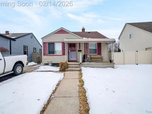 12100 Helen St, Southgate, MI 48195