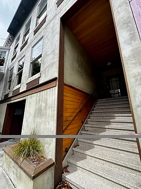 Heart Of Nopa! Large Remodeled 3bd/2ba Condo W/ Dining Room, In Unit Lndry., Deck, Yard & 2 Car P... — Photo 2