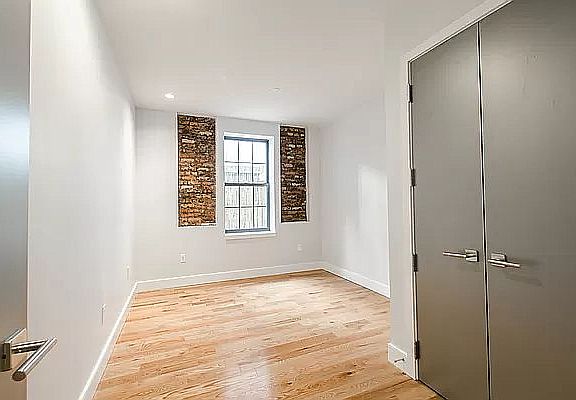 5th image of 78 Willoughby St #3A