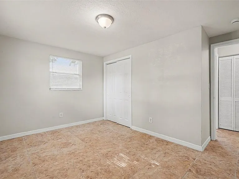 4923 S 82nd St — Photo 20