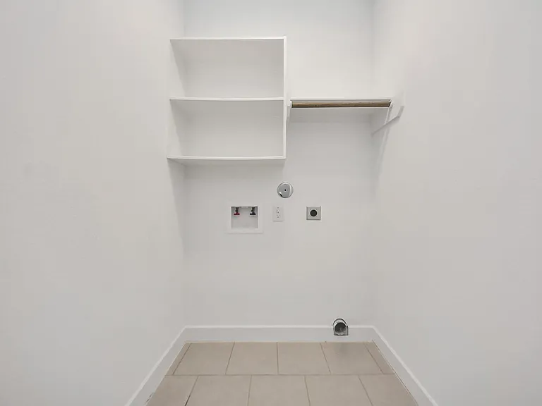18716 Centro Main St #B — Photo 32