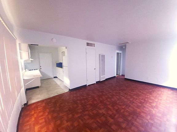 2nd image of 1510 E Jefferson St APT A