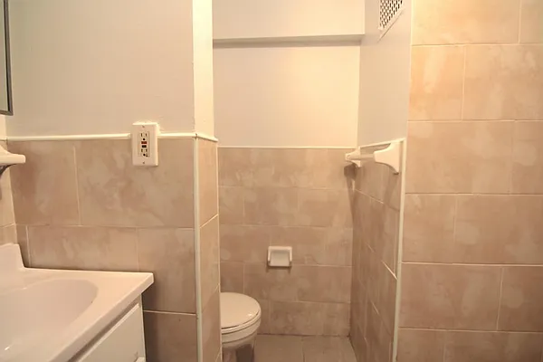 Rented by FirstService Realty (legacy) | media 33