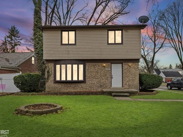 17397 Cornell Rd, Southfield, MI 48075