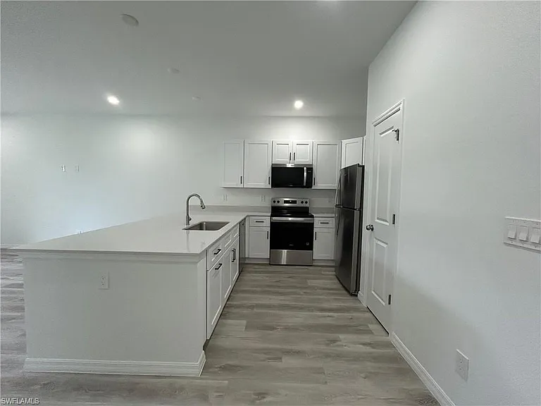 455 Bell Blvd S #1 — Photo 2