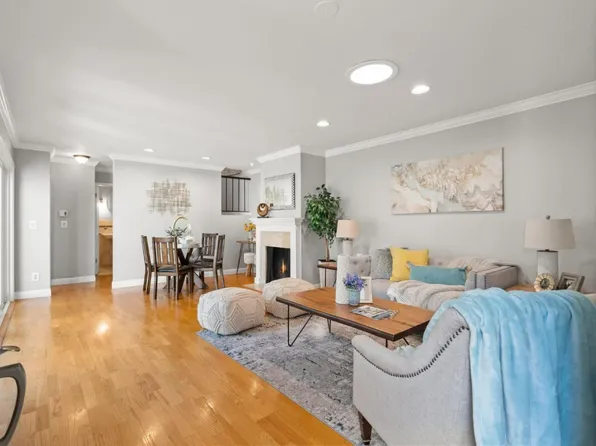 1919 Alameda De Las Pulgas APT 142, San Mateo, CA 94403