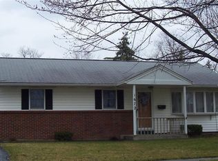 1672 Eddy Dr, North Tonawanda, NY 14120