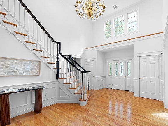 5th image of 28 Cutler Farm Rd