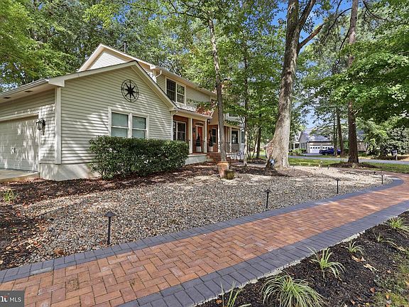 3rd image of 11452 Wollaston Cir