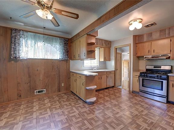 2nd image of 25225 Hall Dr
