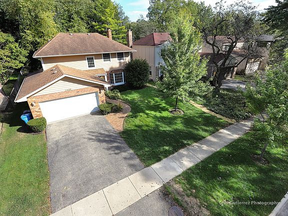 3rd image of 2937 Priscilla Ave