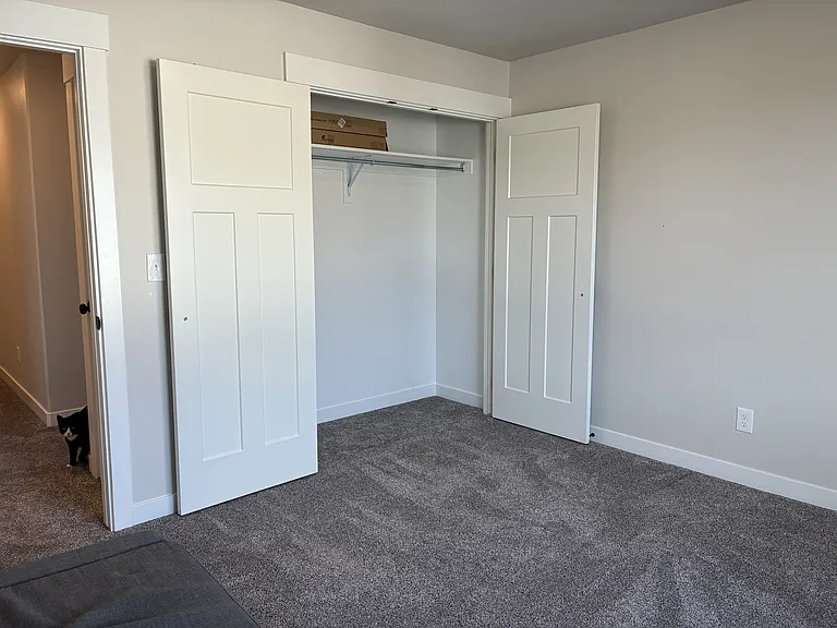 1405 Louise Ln — Photo 6
