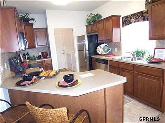 5th image of 14221 N Huntington Ave