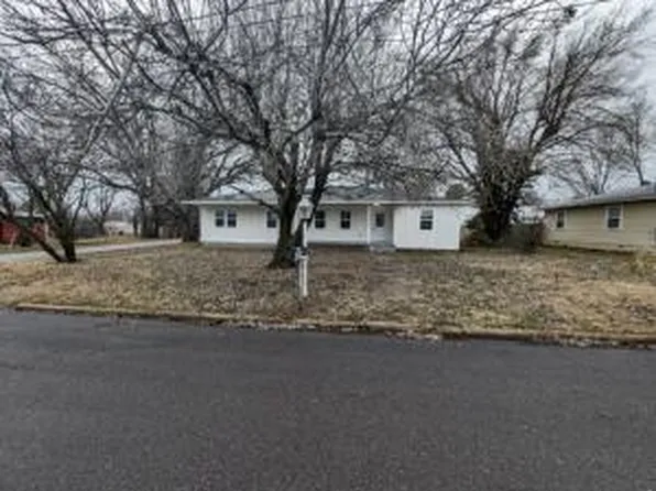 304 E 6th St, Green Forest, AR 72638