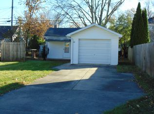 317 Tecumseh St, Clawson, MI