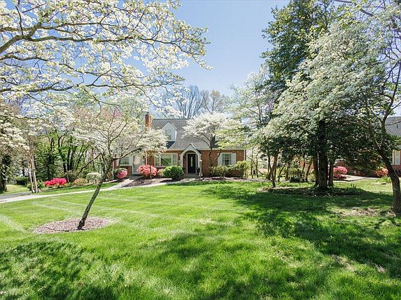 2nd image of 3310 Woodland Dr