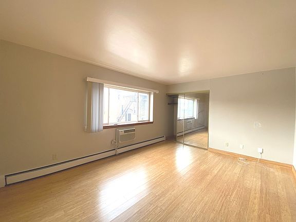 3rd image of 1620 N Marshall St #304