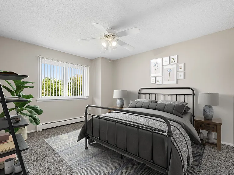 Diamond - 3 Bed / 2 Bath - 1,016 Sq.Ft.