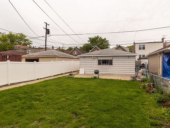 4th image of 1828 S 50th Ct