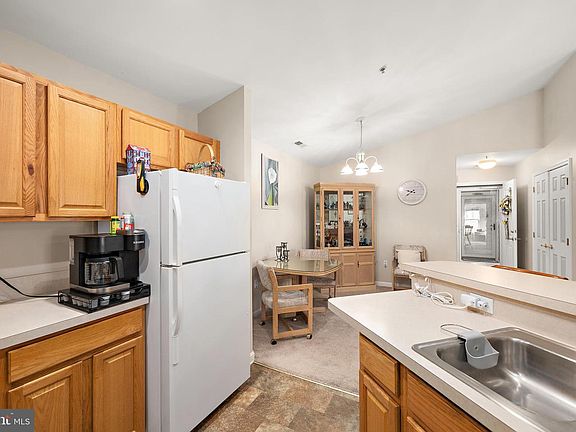 4th image of 3603 N Sagamore Dr Unit J