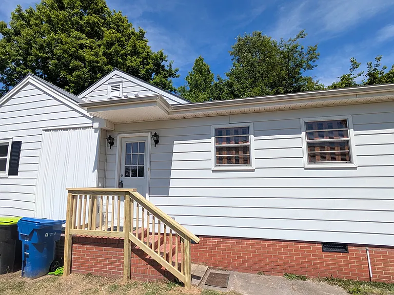 813 E Haggard Ave — Photo 4